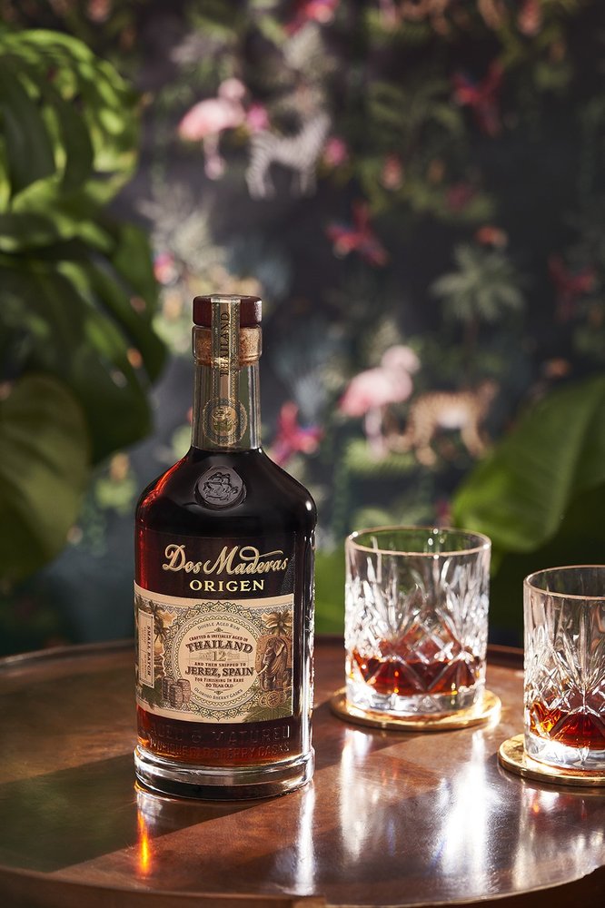 Dos Maderas Origen Thailand Neat pour jungle background.jpg