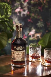 Dos Maderas Origen Thailand Neat pour jungle background.jpg